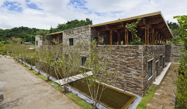 Vo Trong Nghia and Son La Restaurant in Vietnam
越南的Vo Trong Nghia和Son La餐厅
