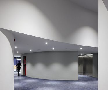 Jean Nouvel+MDW: Charleroi Police Headquarters and Charleroi Danses
Jean Nouvel+MDW:Charleroi警察总部和Charleroi Danses