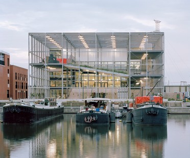Xaveer De Geyter Architects: 195 Melopee School in Ghent
Xaveer de Geyter betway必威手机中文版Architects:根特195 Melopee School