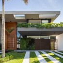 Raiz Arquitetura Liu House，在圣保罗的海滩上