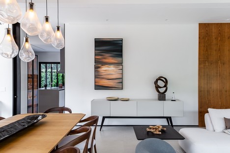 Raiz Arquitetura Liu House，在圣保罗的海滩上