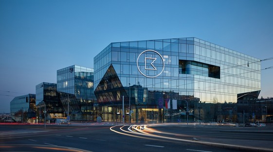 AulíkFišerArchitekti：布拉格的Bo场