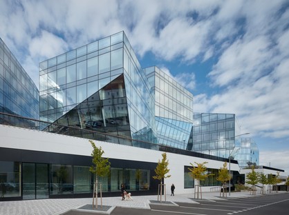 AulíkFišerArchitekti：布拉格的Bo场